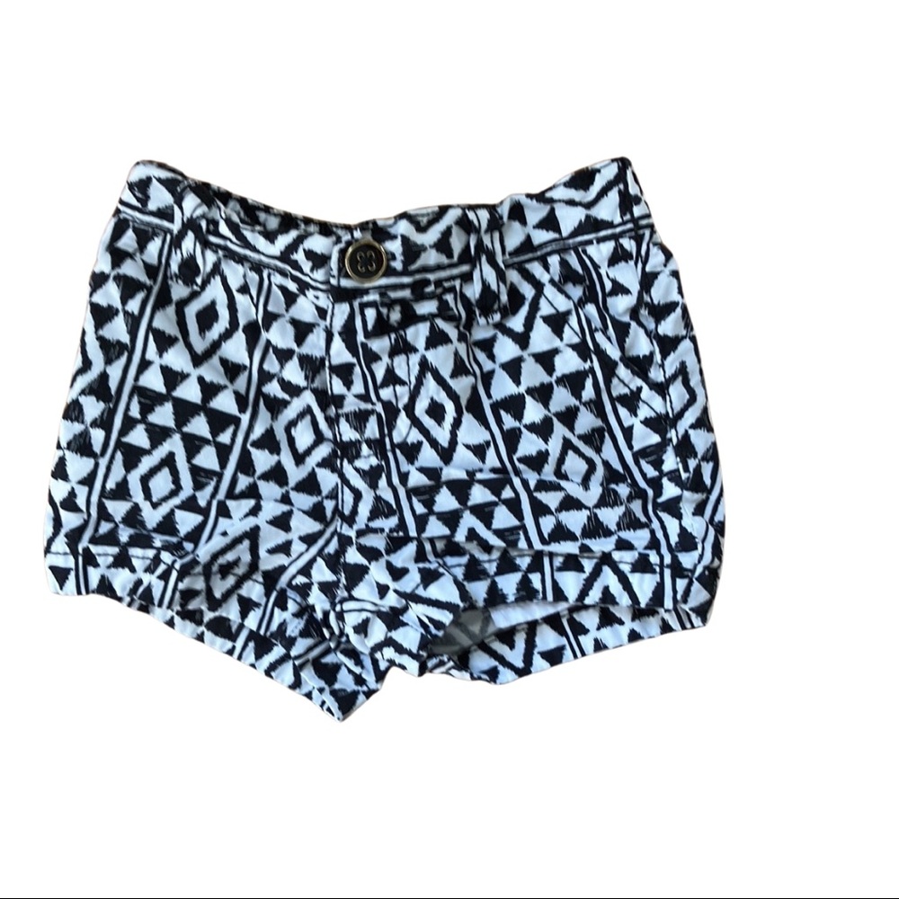 Carter's Shorts Size 18 Months